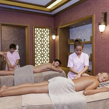 Hotel Karmir &