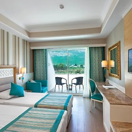 Karmir & Hotel Kemer