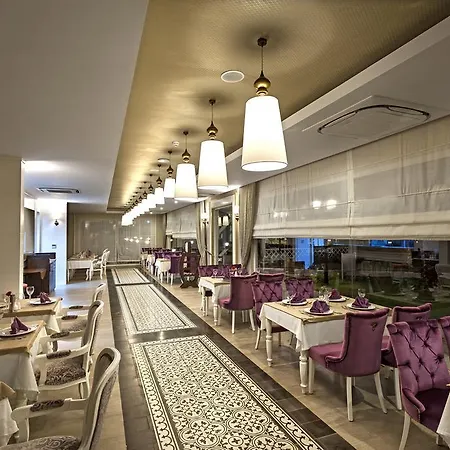 Karmir & Hotell 5*