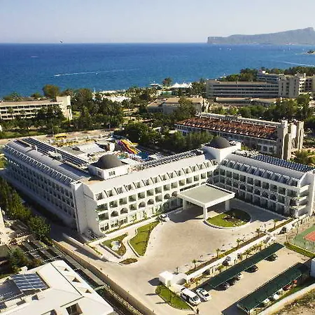 Karmir & Hotell 5*